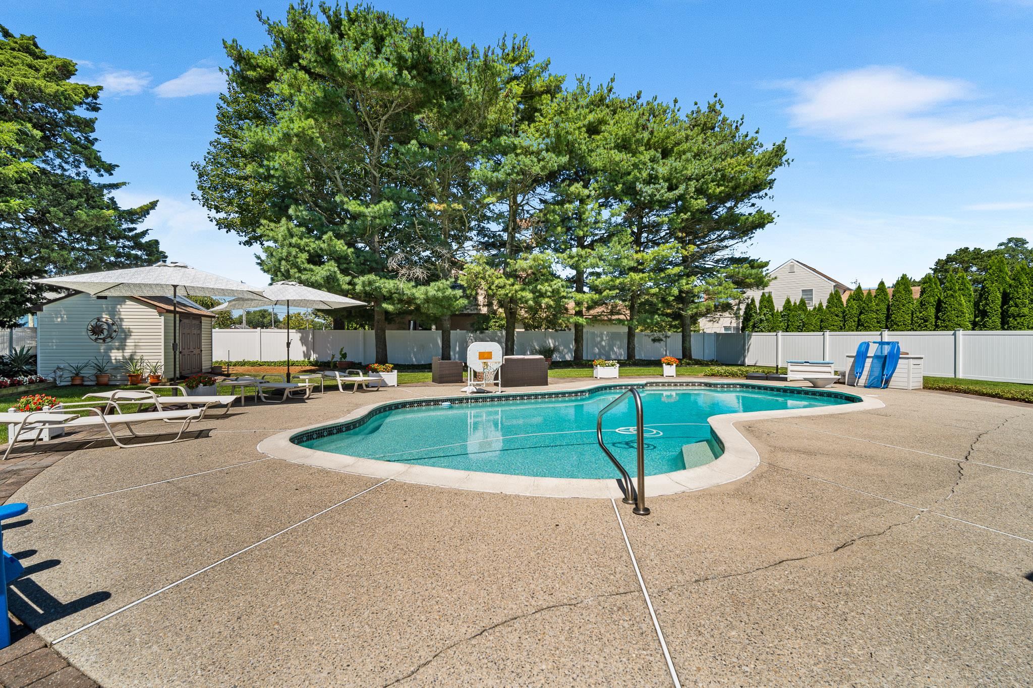 202 N Shore Road
