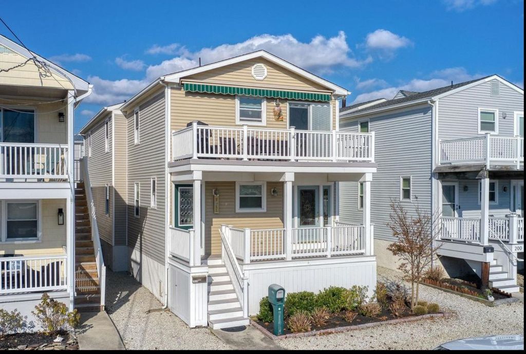 Photo of 202 B Simpson Avenue #2nd Floor, Ocean City, NJ 08226 (MLS # 253577)