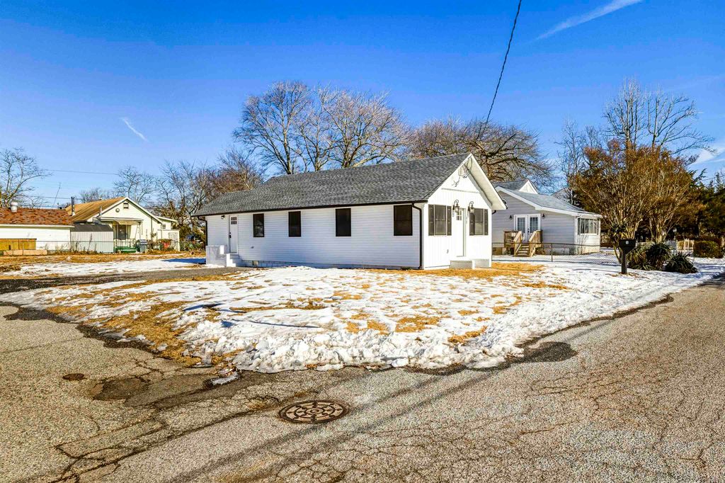 Photo of 51 W New York Avenue, Villas, NJ 08251 (MLS # 260313)