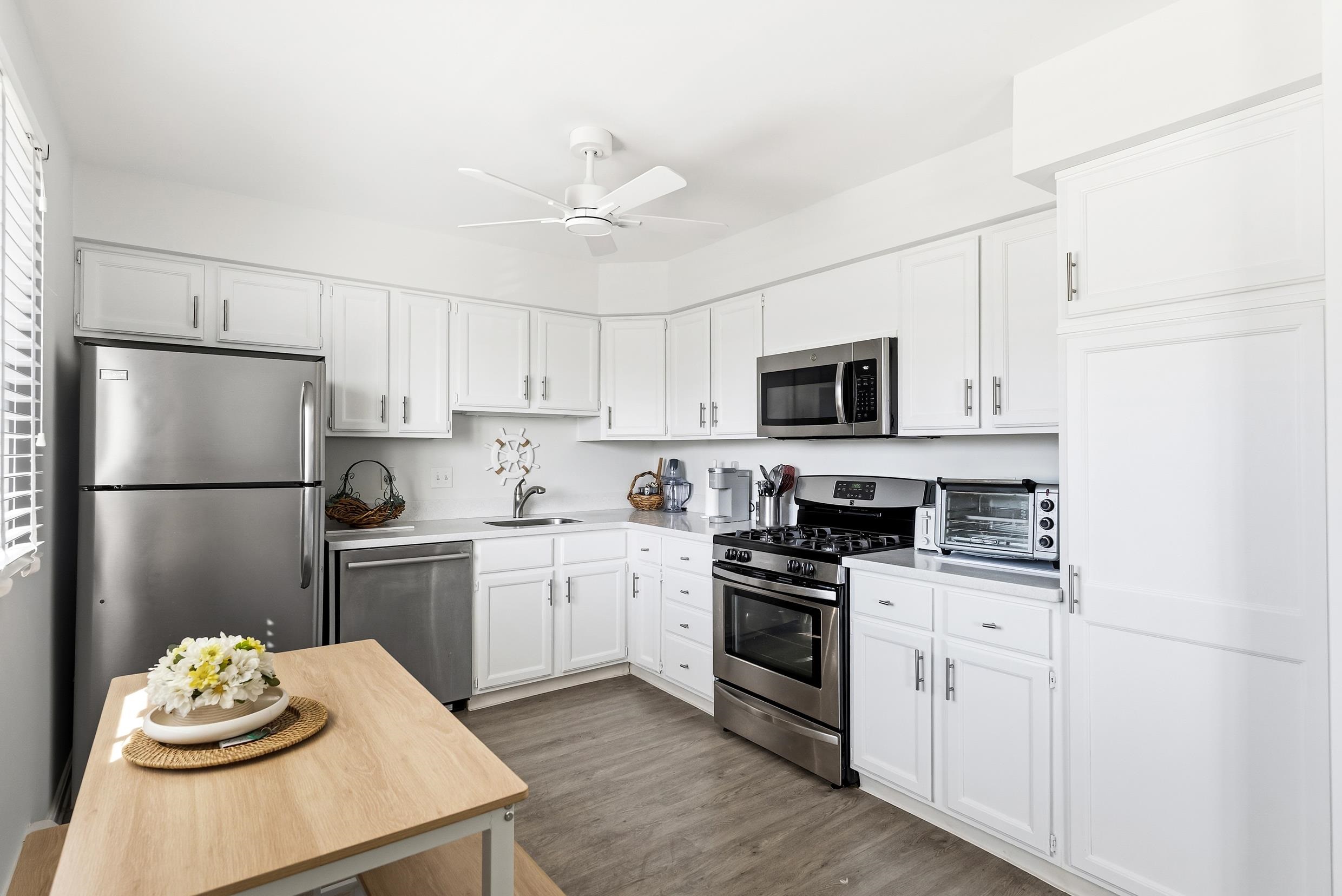 102 E Primrose Road G aka #7