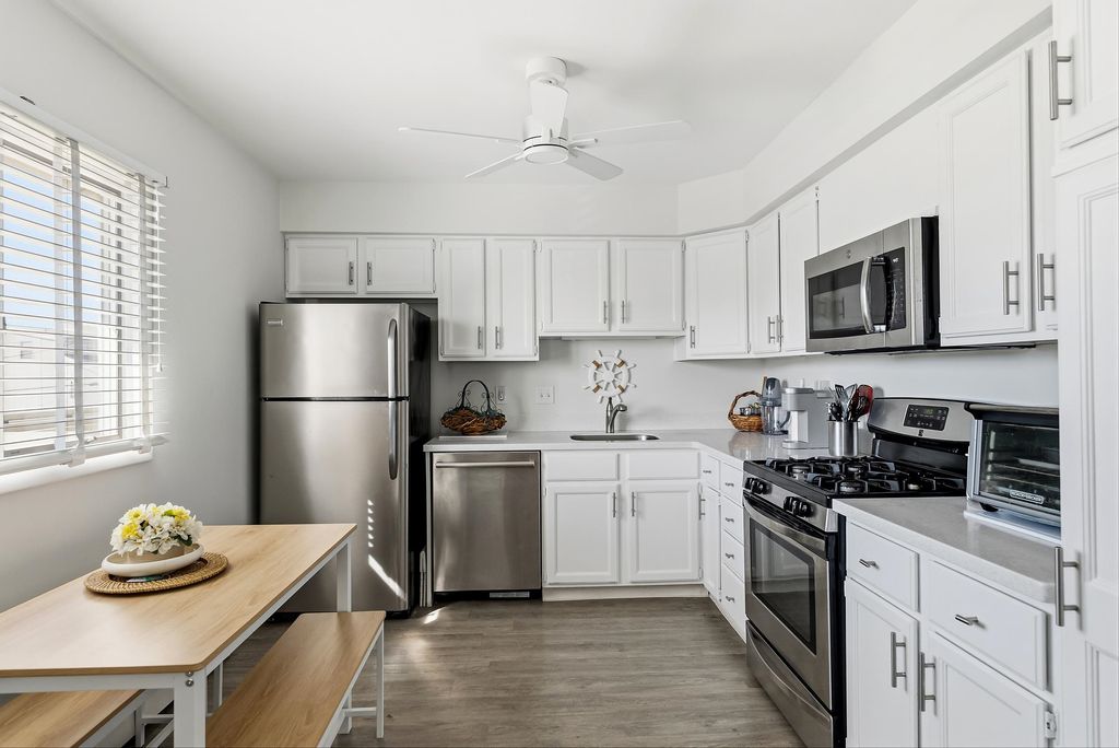 Photo of 102 E Primrose Road #G aka 7, Wildwood Crest, NJ 08260 (MLS # 261231)