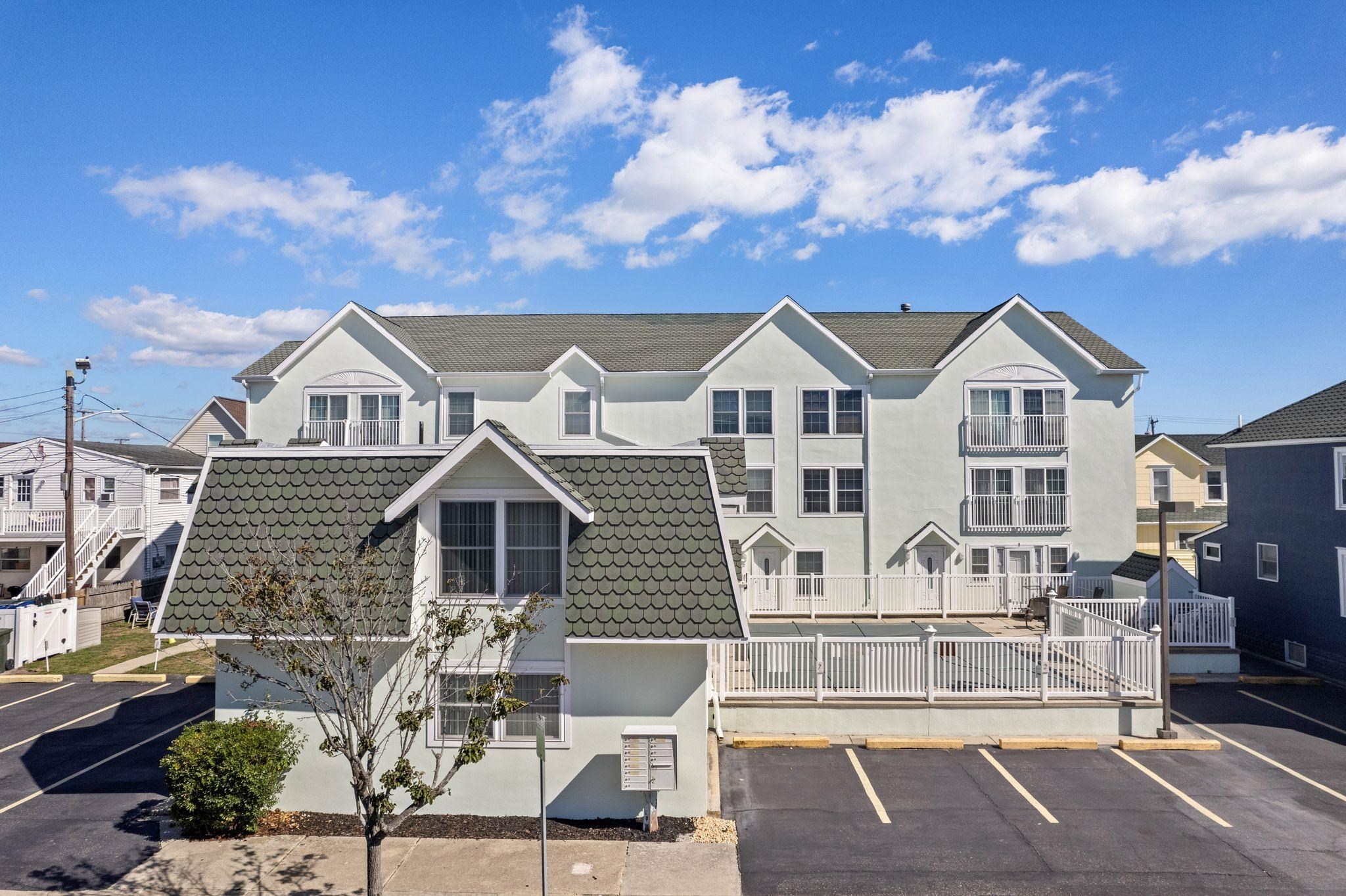 213 E Hand Avenue #8, Wildwood, New Jersey image 3