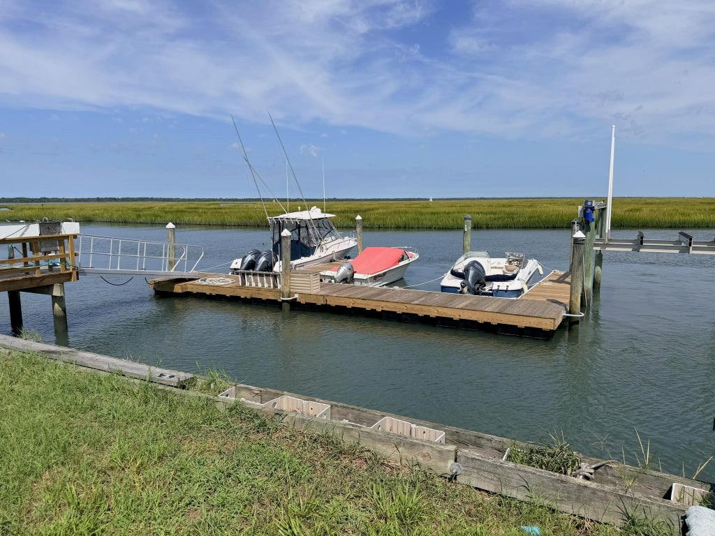Photo of 542 Avalon BLVD, Avalon Manor, NJ 08202 (MLS # 262944)