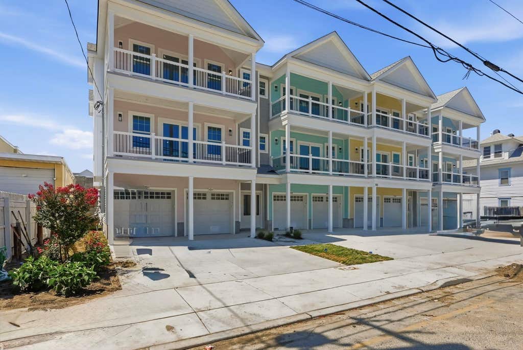 Photo of 110 W Garfield Avenue #202, Wildwood, NJ 08260 (MLS # 261171)