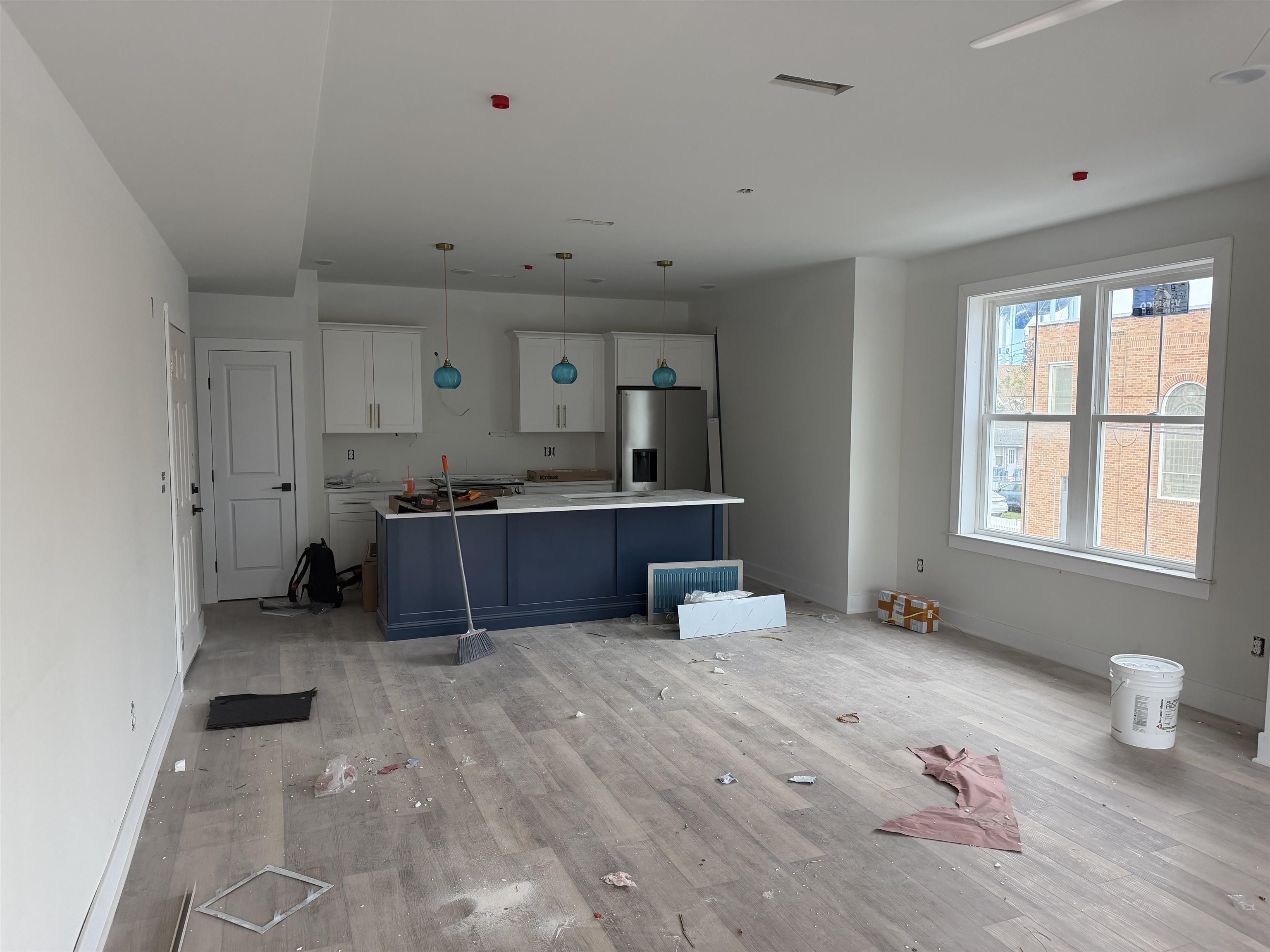 4000 Pacific Avenue 200