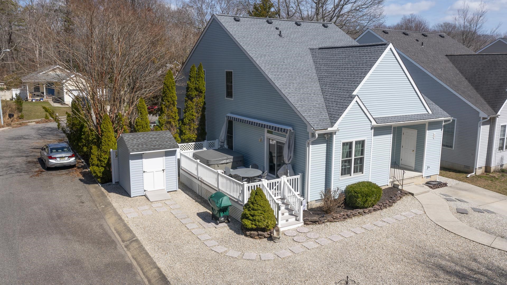 15 Plover Street