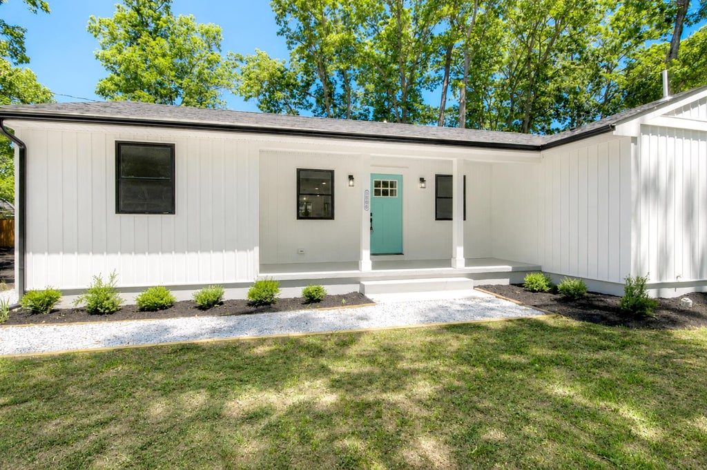 Photo of 506 Hand Avenue, Cape May Court House, NJ 08210 (MLS # 262996)