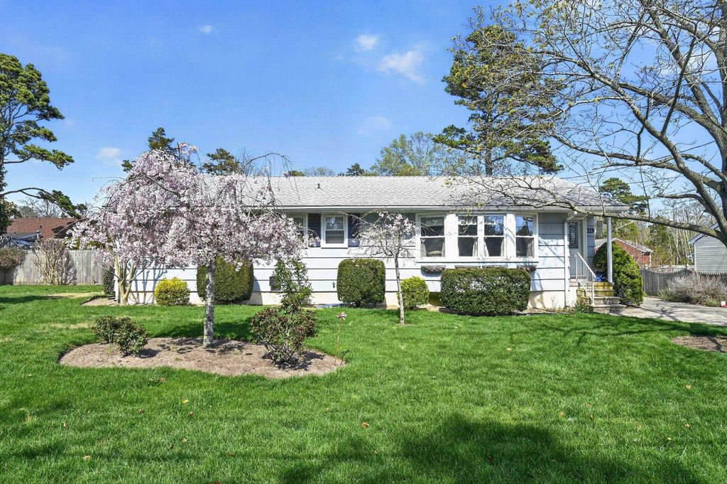 Photo of 19 Seaside Avenue, Marmora, NJ 08223 (MLS # 261027)