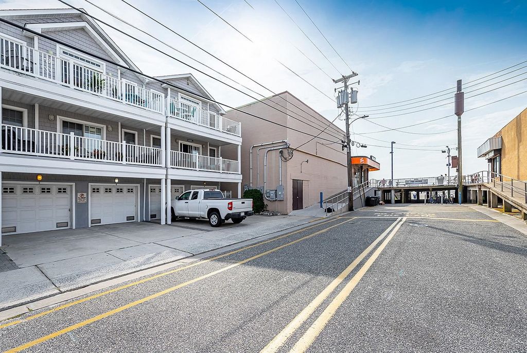 Photo of 407 E Pine Avenue #H, Wildwood, NJ 08260 (MLS # 260094)