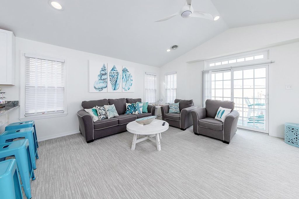 Photo of 407 E Pine Avenue #H, Wildwood, NJ 08260 (MLS # 260094)