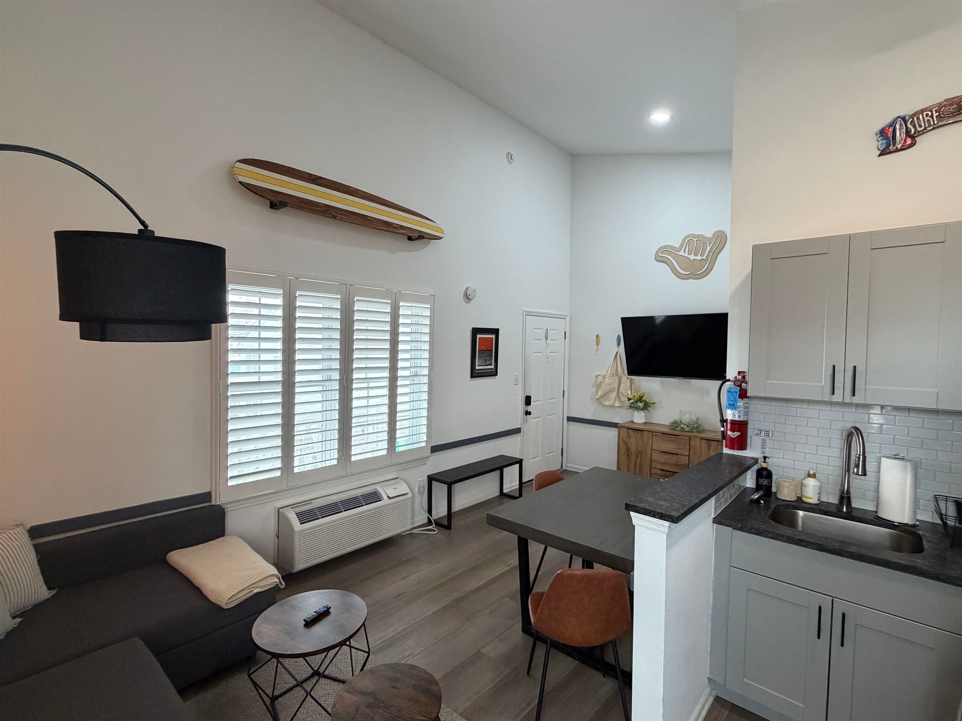 819 Beach Avenue 2-I