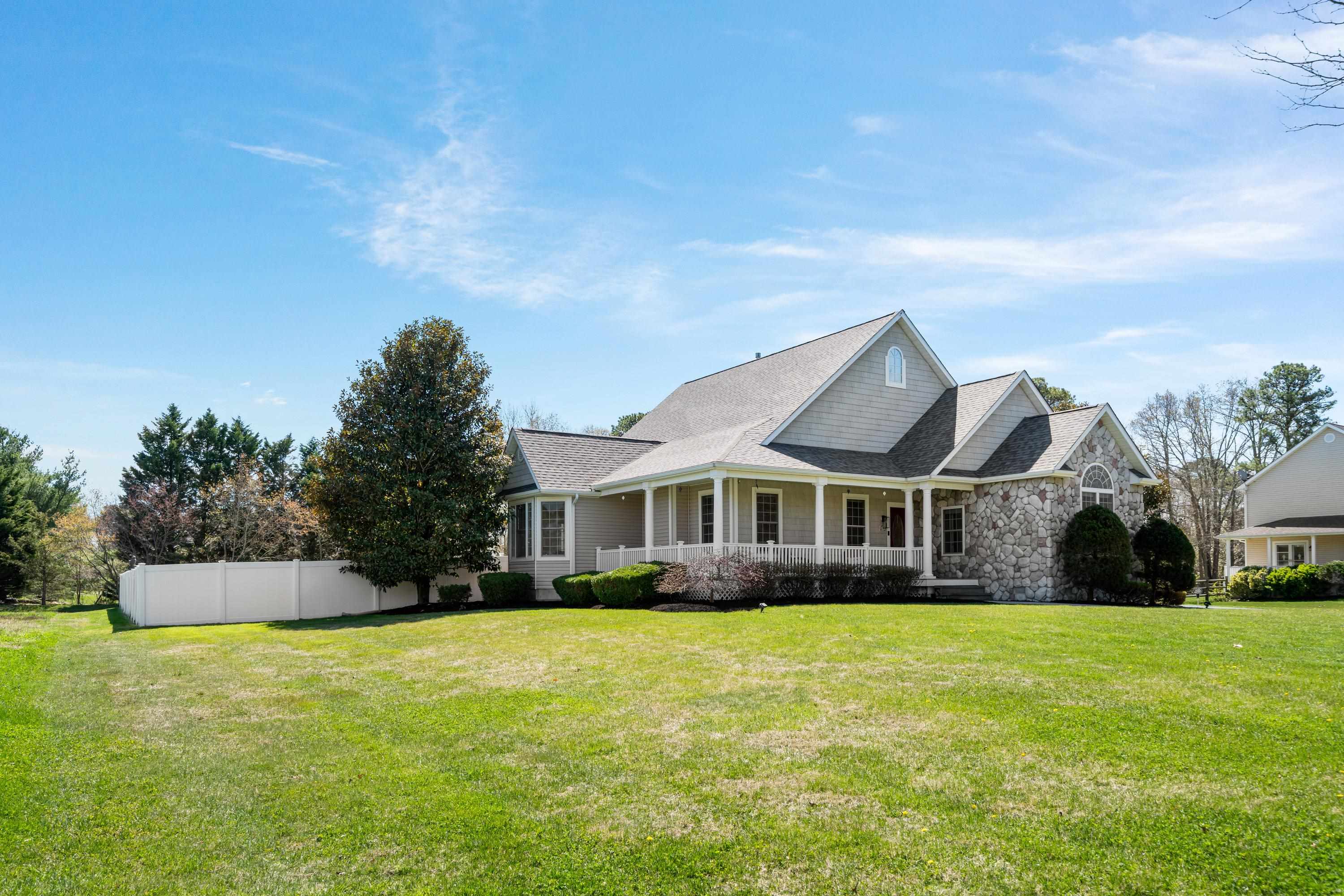 6 Galloping Way
