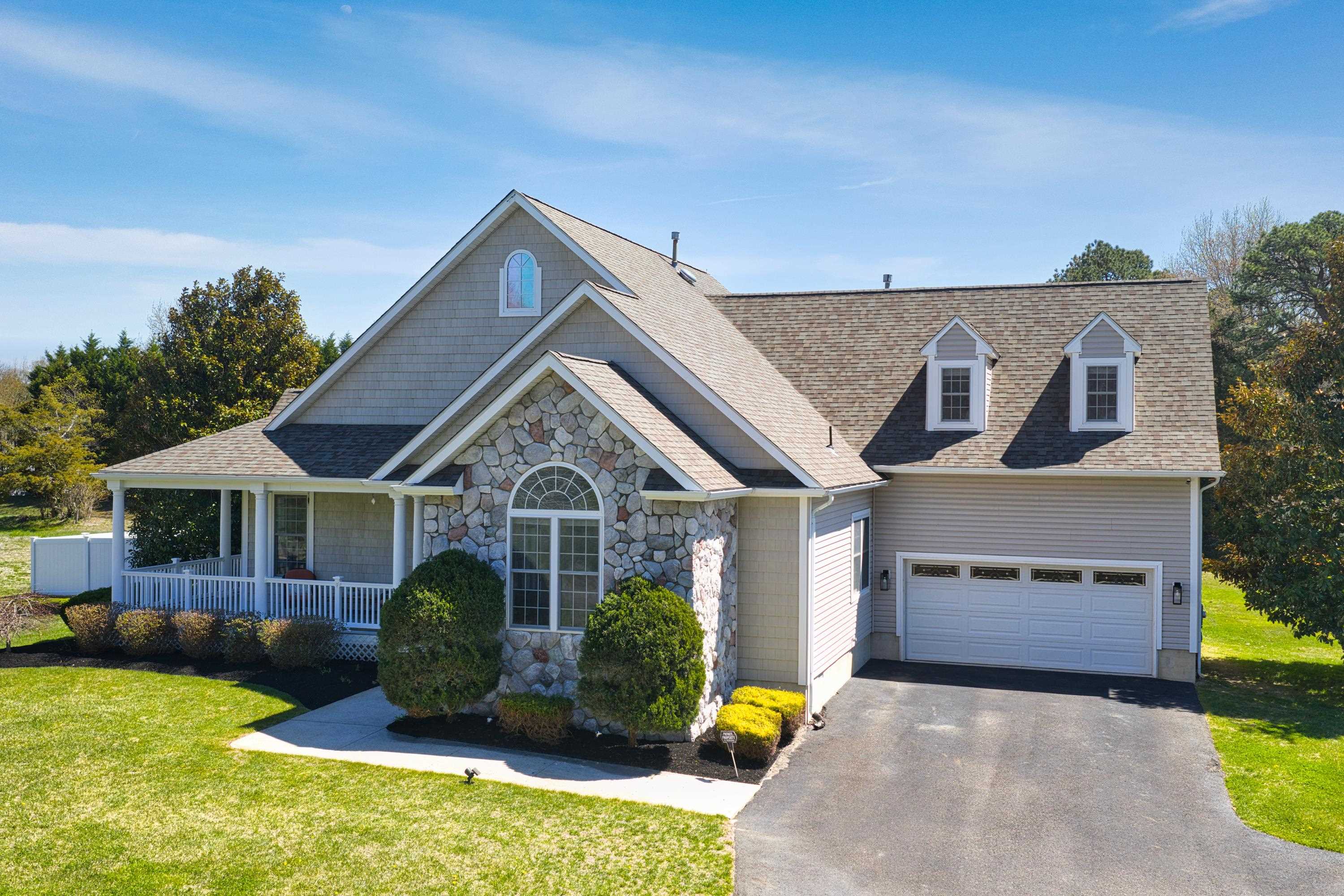 6 Galloping Way