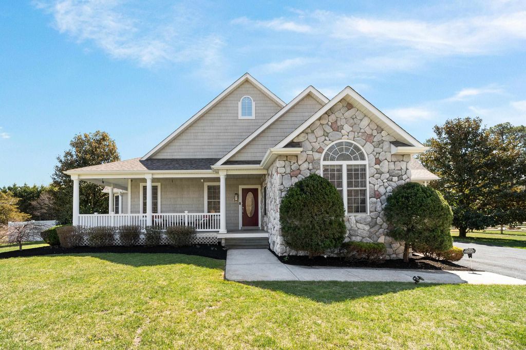 Photo of 6 Galloping Way, Cape May Court House, NJ 08210 (MLS # 260971)