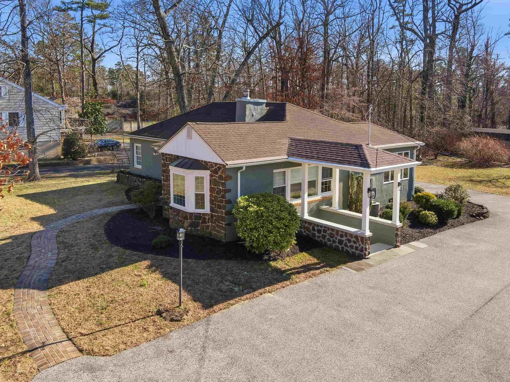 Photo of 862 Central Avenue, Hammonton, NJ 08037 (MLS # 260083)