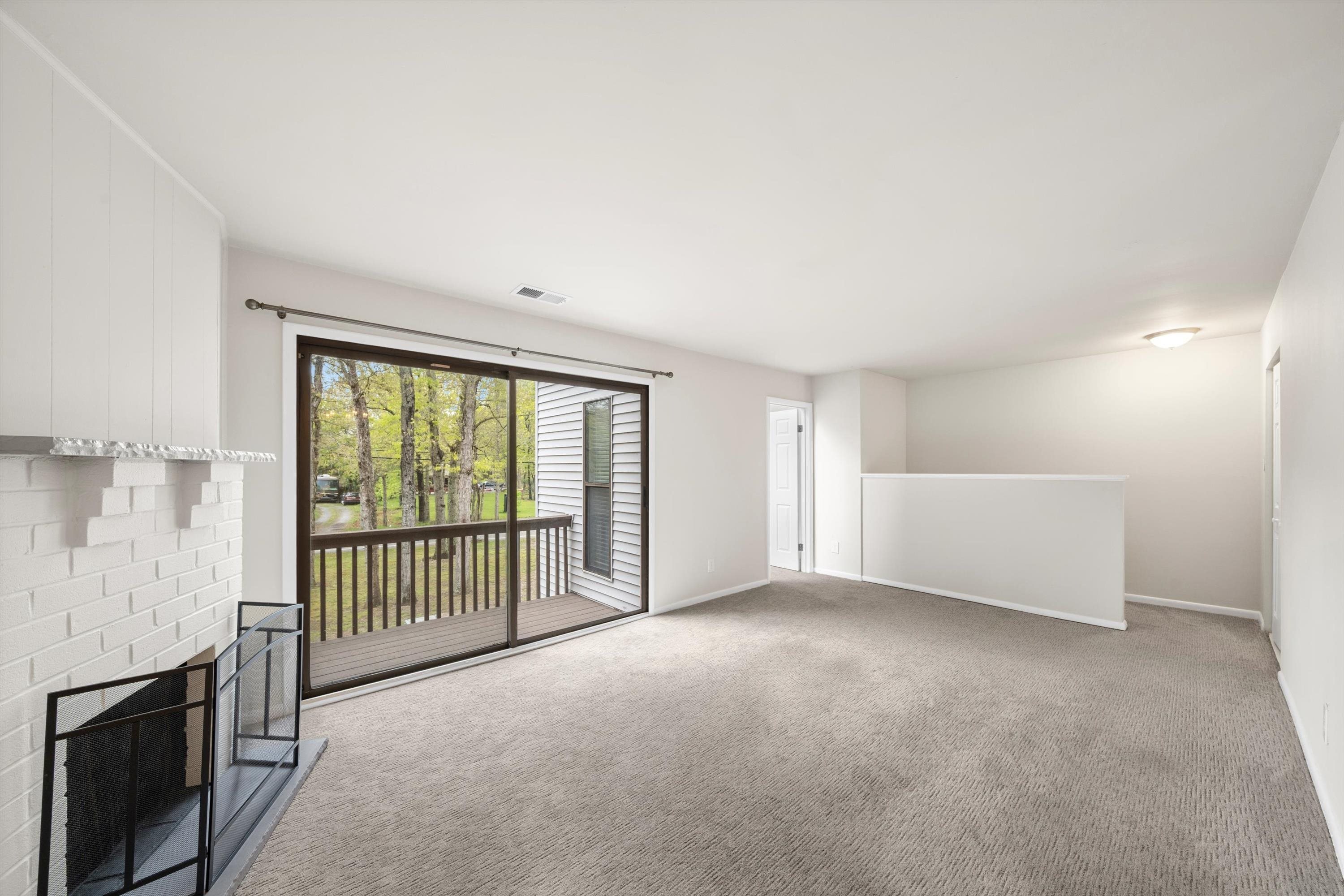 11 Siegtown Road #5C