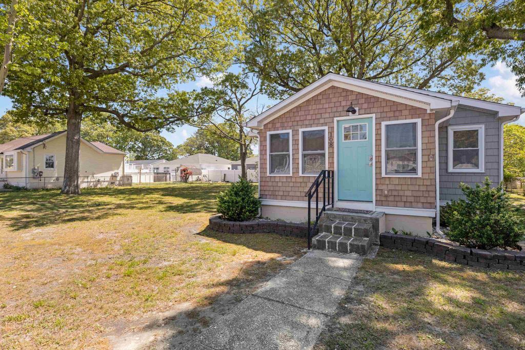 Photo of 108 W Wilde Avenue, Villas, NJ 08251 (MLS # 261311)