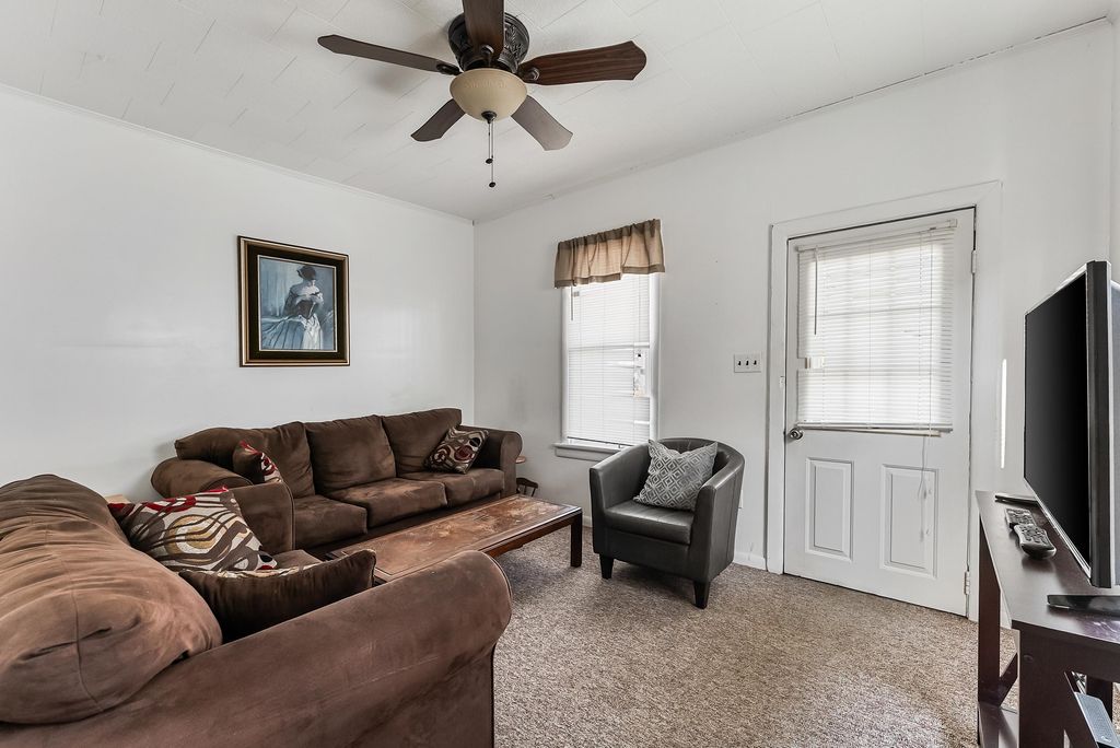 Photo of 1061 West Avenue, Ocean City, NJ 08226 (MLS # 260693)