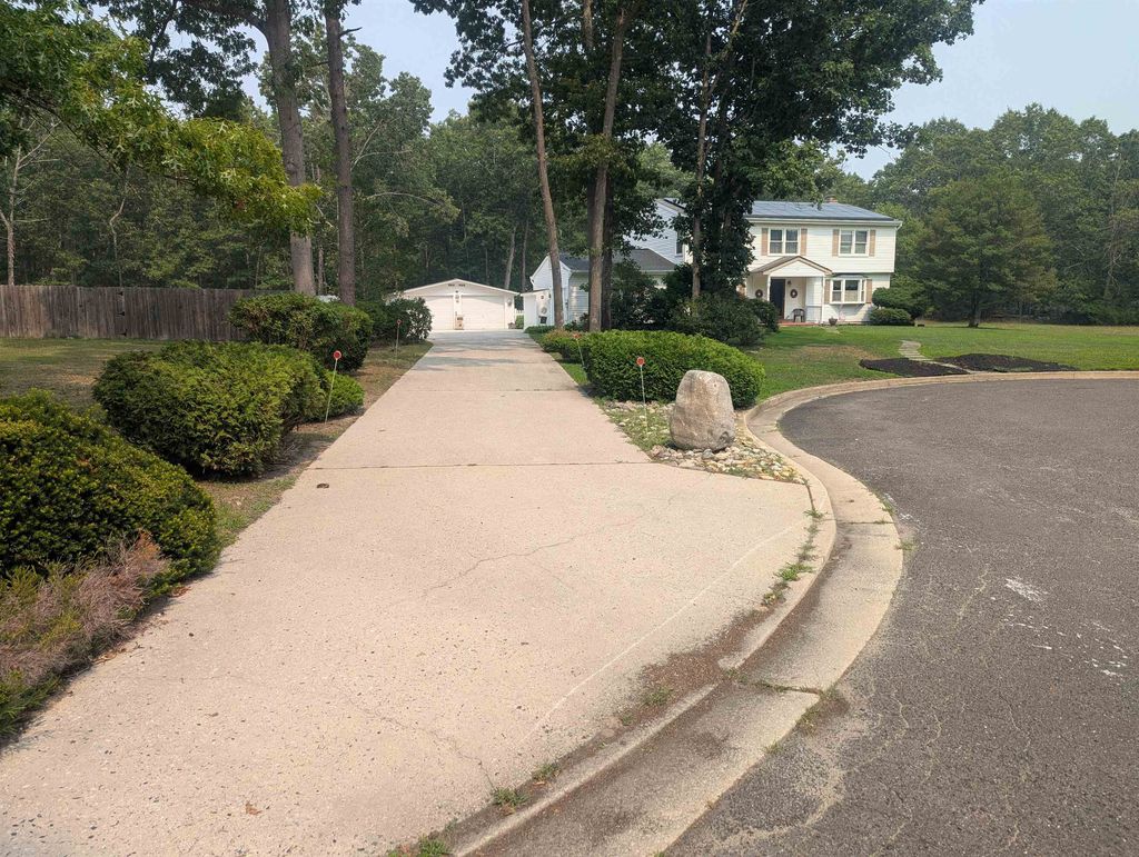 Photo of 9 Saddle Ridge Lane, Egg Harbor Township, NJ 08234 (MLS # 261937)