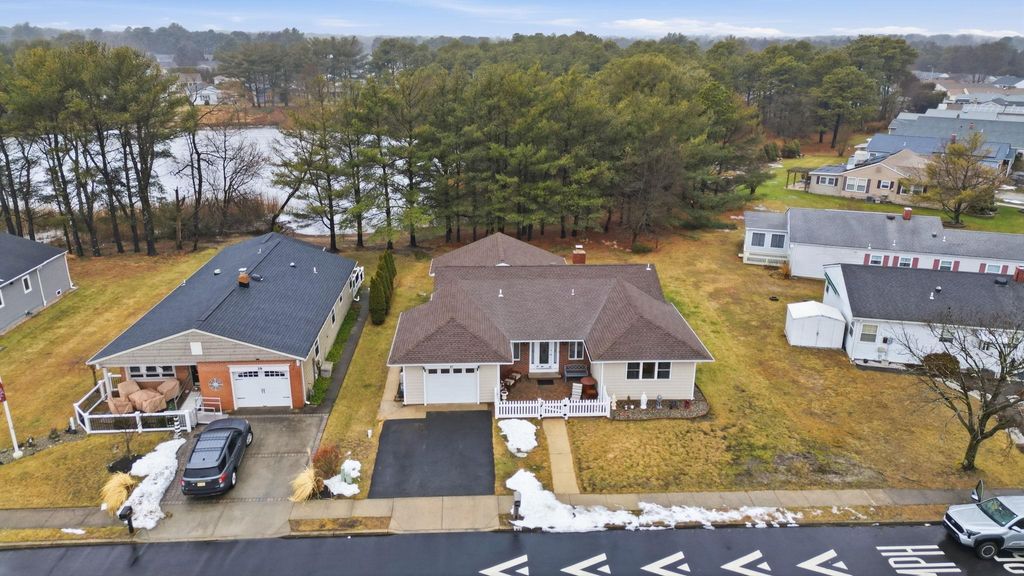 Photo of 41 Wedgeport Drive, Toms River, NJ 08757 (MLS # 260431)