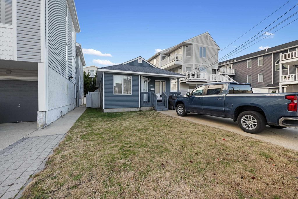 Photo of 640 W Pine Avenue, North Wildwood, NJ 08260 (MLS # 253524)