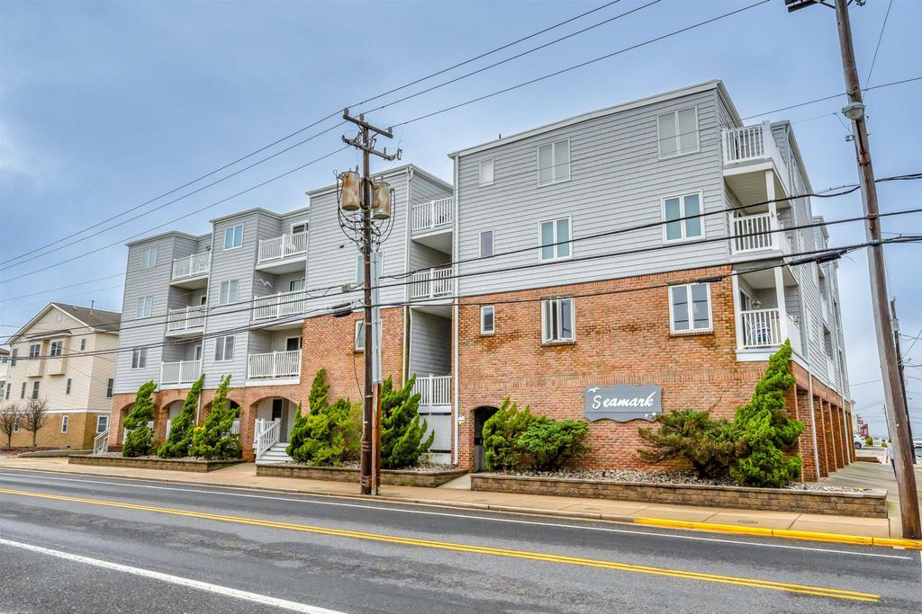 Photo of 3400 Landis Avenue #203, Sea Isle City, NJ 08243 (MLS # 252768)