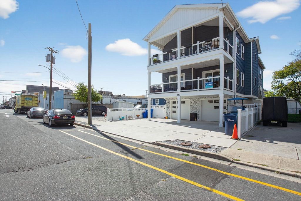 Photo of 110 W Youngs Avenue, Wildwood, NJ 08260 (MLS # 252965)