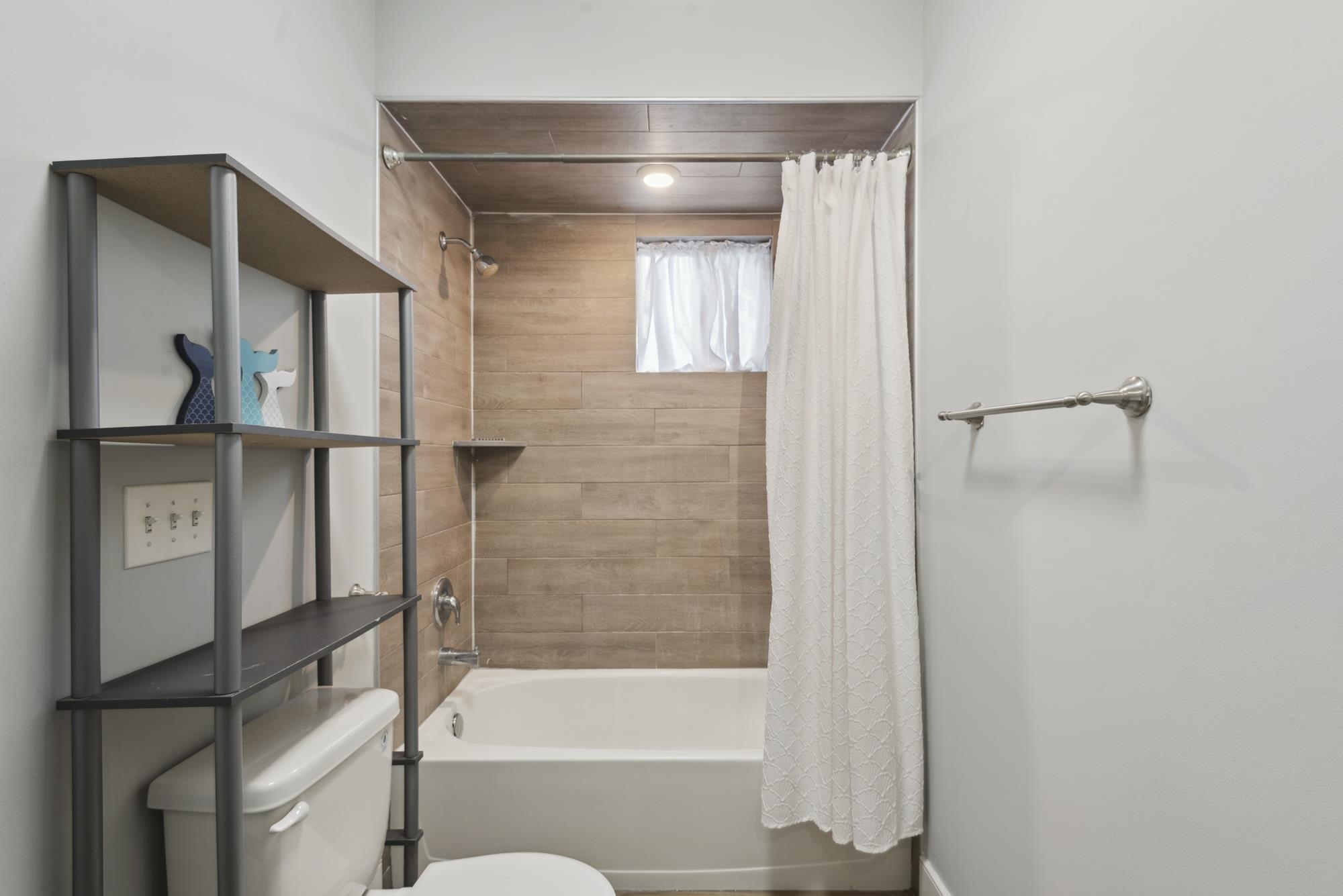 100 E Poplar Avenue #3, Wildwood, New Jersey image 2