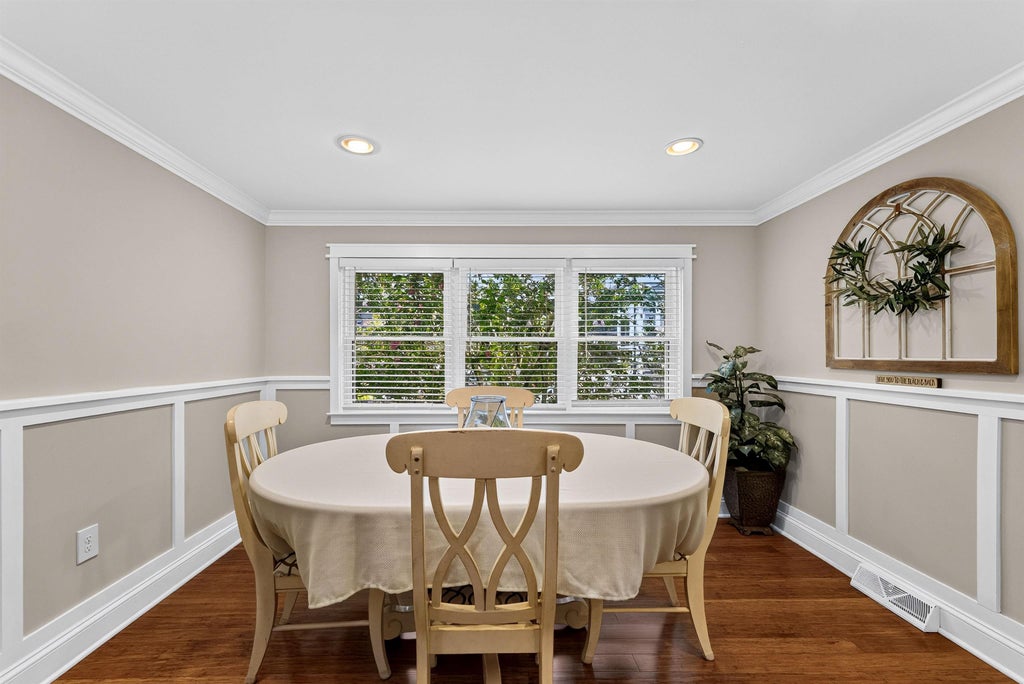 Photo of 31 Simpson Avenue, Ocean City, NJ 08226 (MLS # 262741)