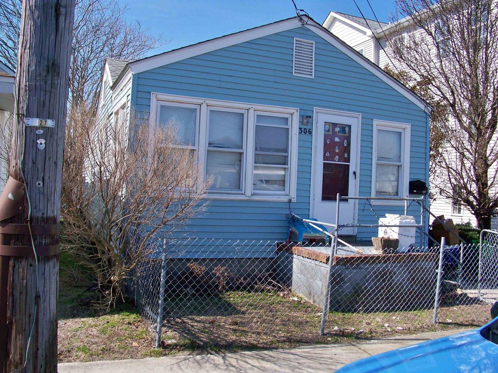 Photo of 306 W Garfield Ave Ave, Wildwood, NJ 08260 (MLS # 260627)