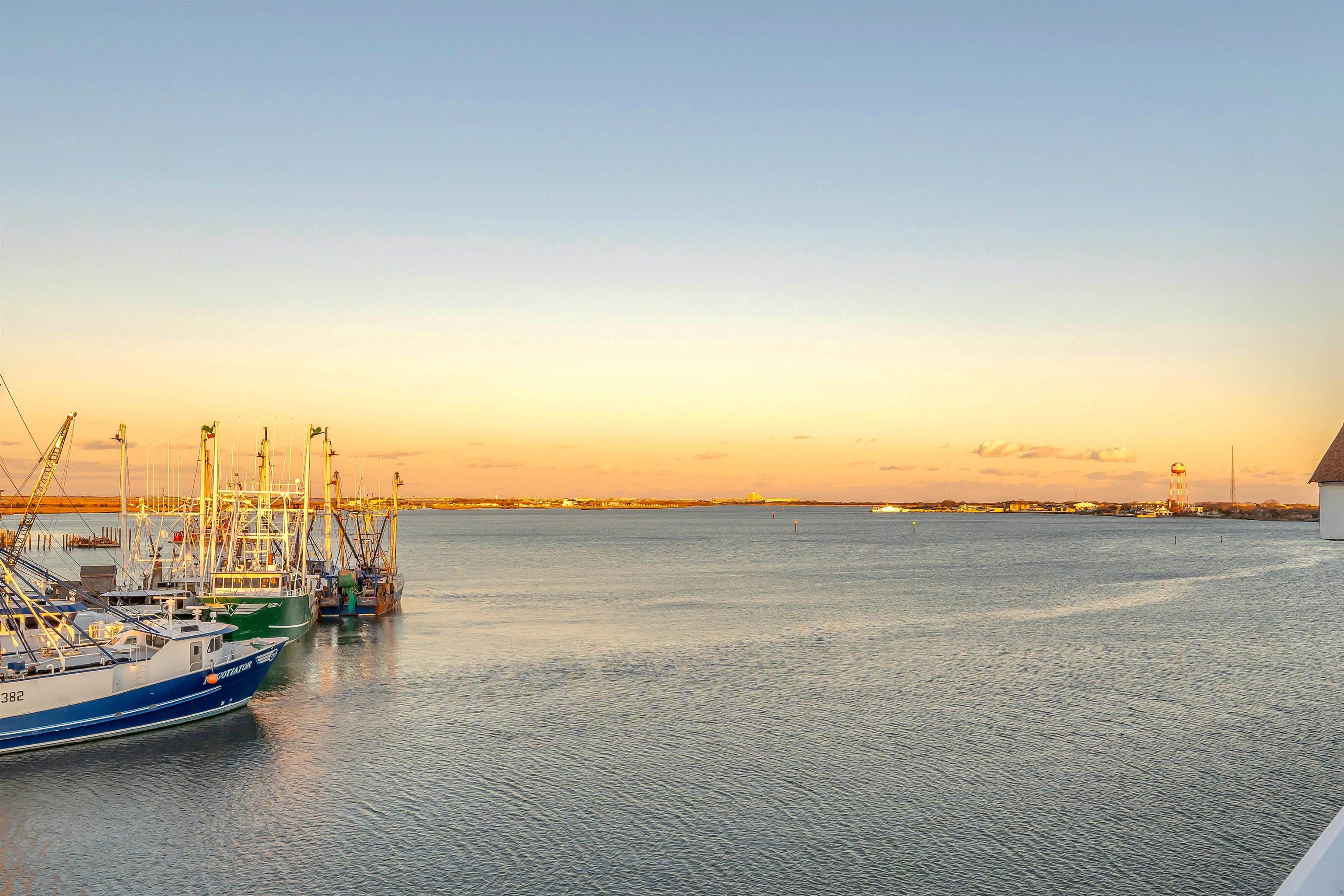 1415 Harbor Lane 302