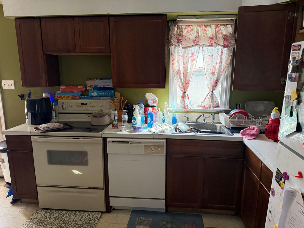 Photo of 309 Matthews Avenue, Villas, NJ 08251 (MLS # 253283)