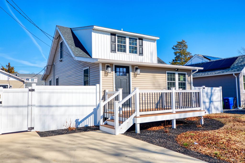 Photo of 8 Geneva Avenue, Del Haven, NJ 08251 (MLS # 260193)