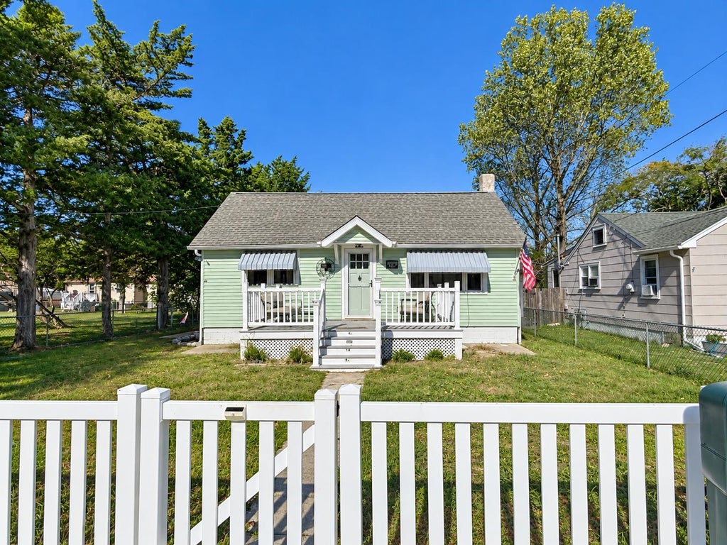 Photo of 11 Ellery Road, Villas, NJ 08251 (MLS # 262990)