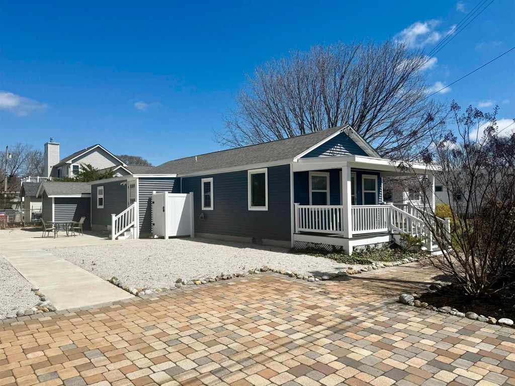 Photo of 237 Maryland Avenue, Villas, NJ 08251 (MLS # 261070)