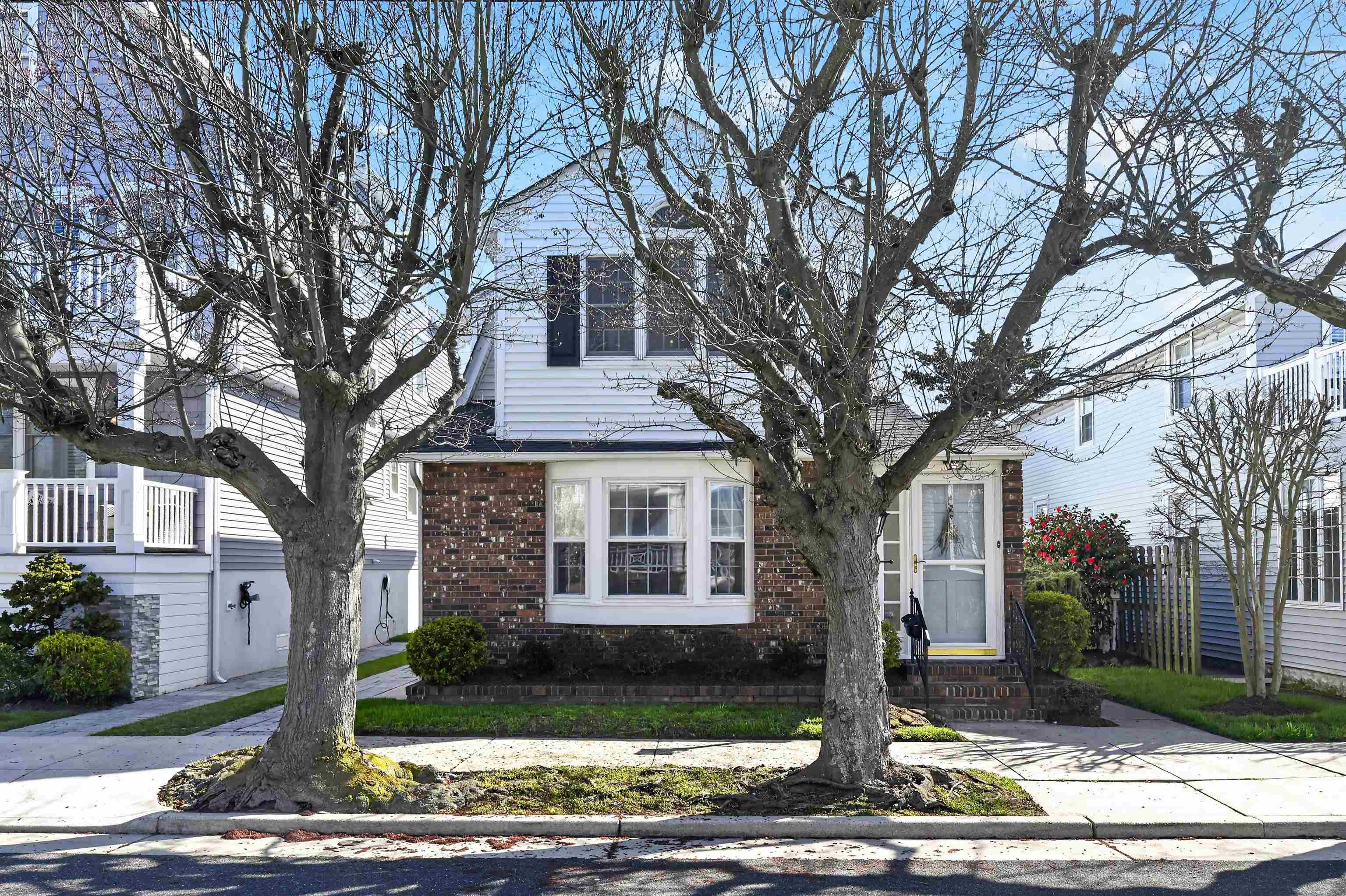 15 N Douglas Avenue