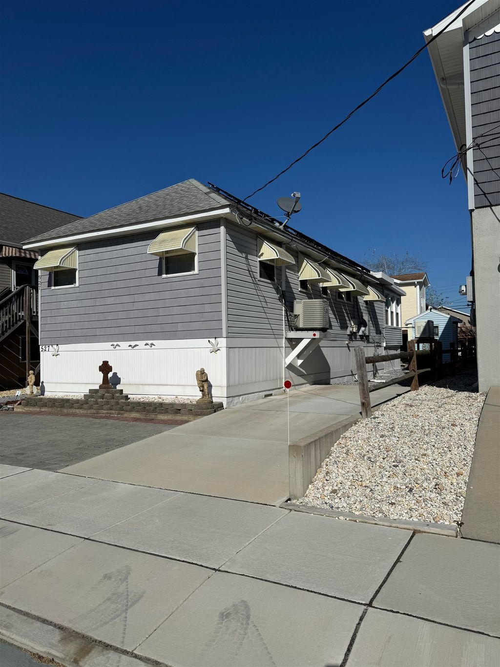 Photo of 527 W Pine Avenue, West Wildwood, NJ 08260 (MLS # 260175)