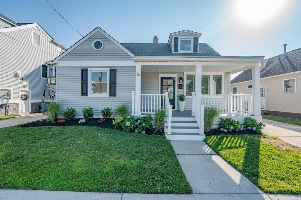 Photo of 15 Lincoln Place, Ocean City, NJ 08226 (MLS # 252517)