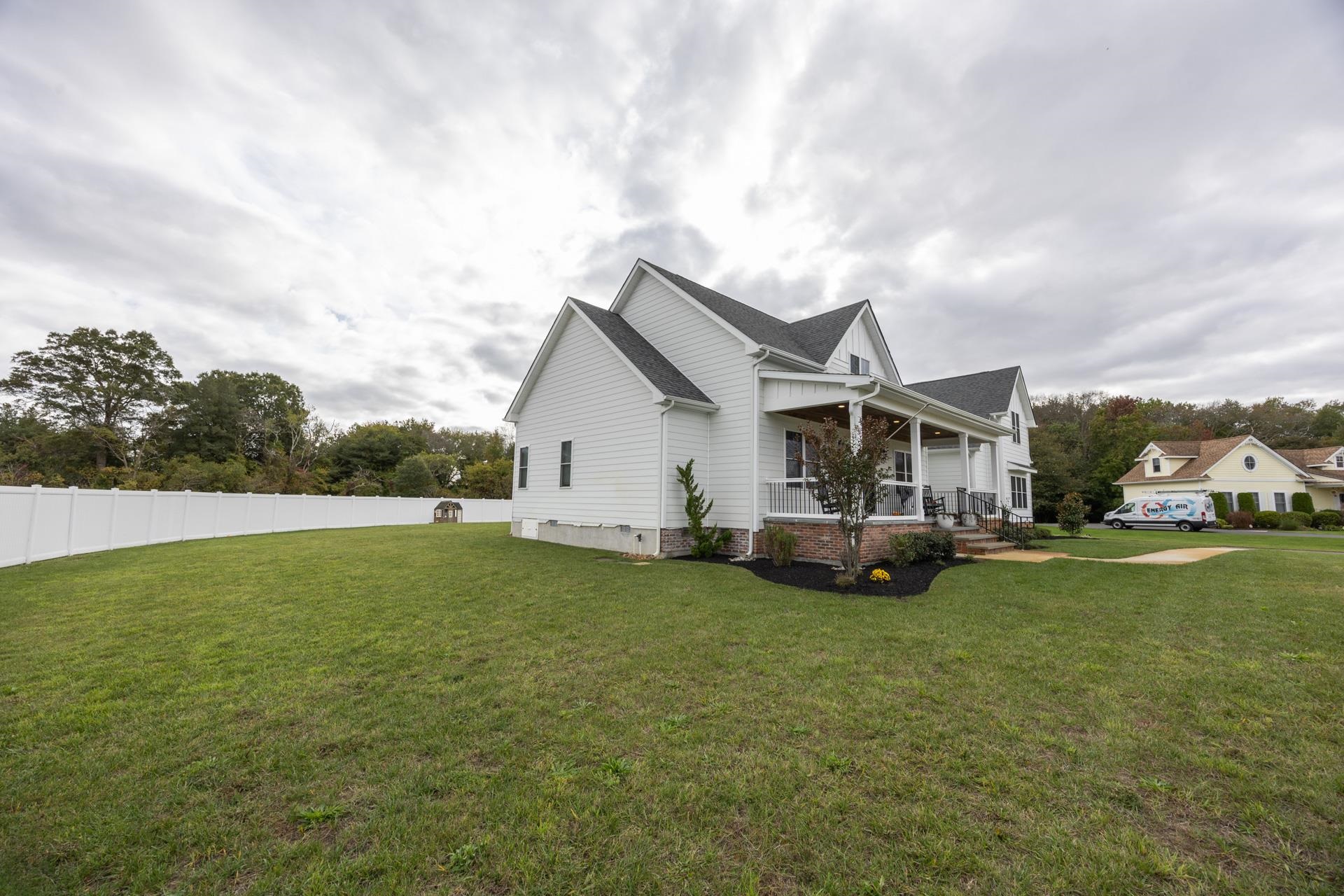 28 Queen Anne Court