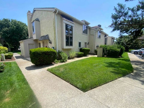 Townhouse For Sale - 48 Greate Bay Court #48<br/> Somers Point, NJ 08244
