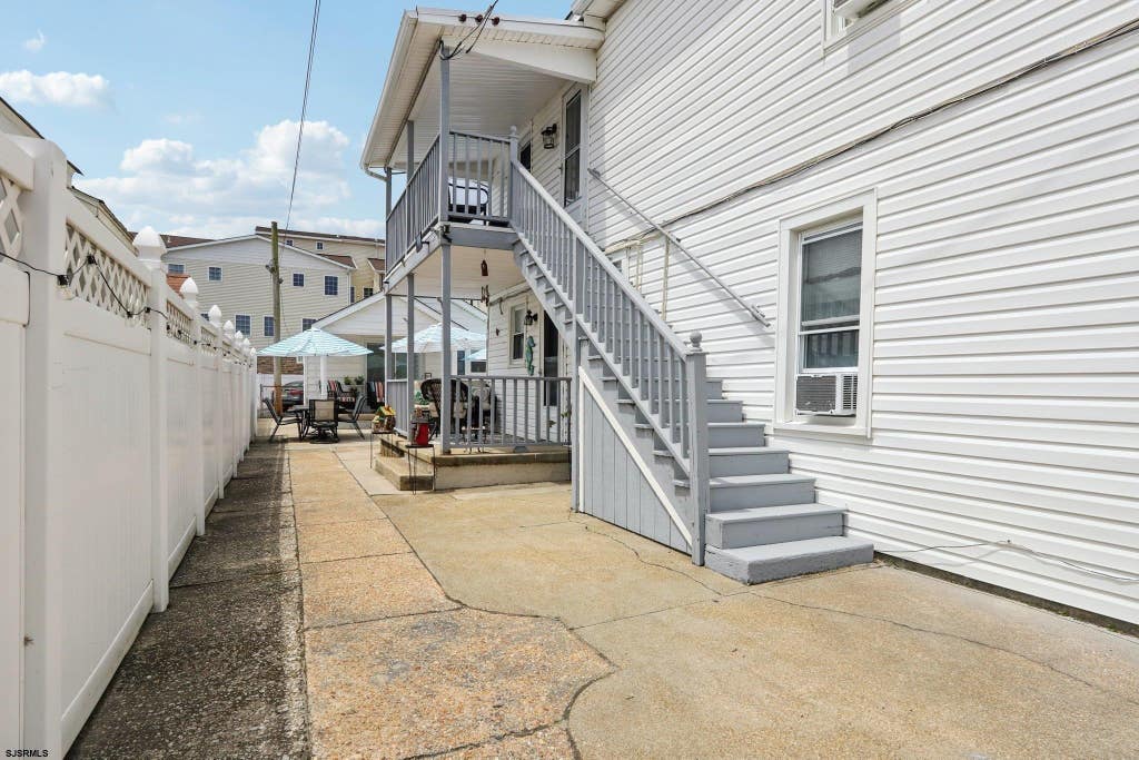 Photo of 148 E Burk Avenue #4, Wildwood, NJ 08260 (MLS # 261514)