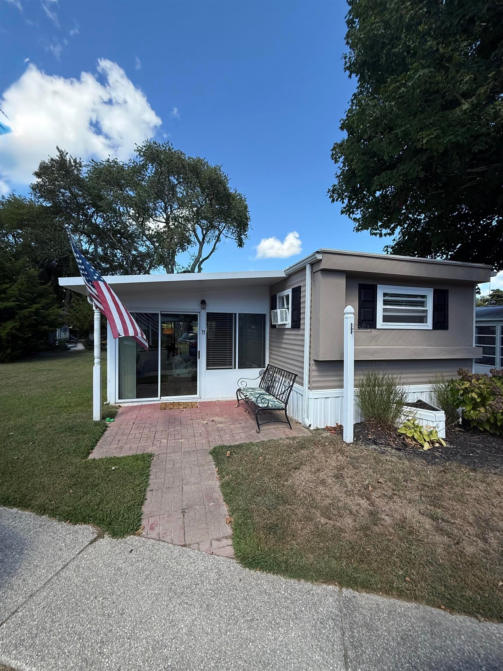 11 Westwood Drive