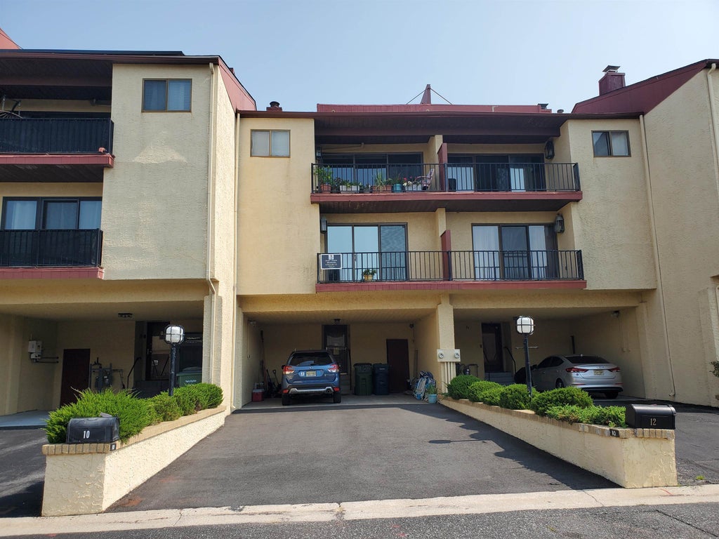 Photo of 10 Empire Drive, Egg Harbor Township, NJ 08232 (MLS # 262207)