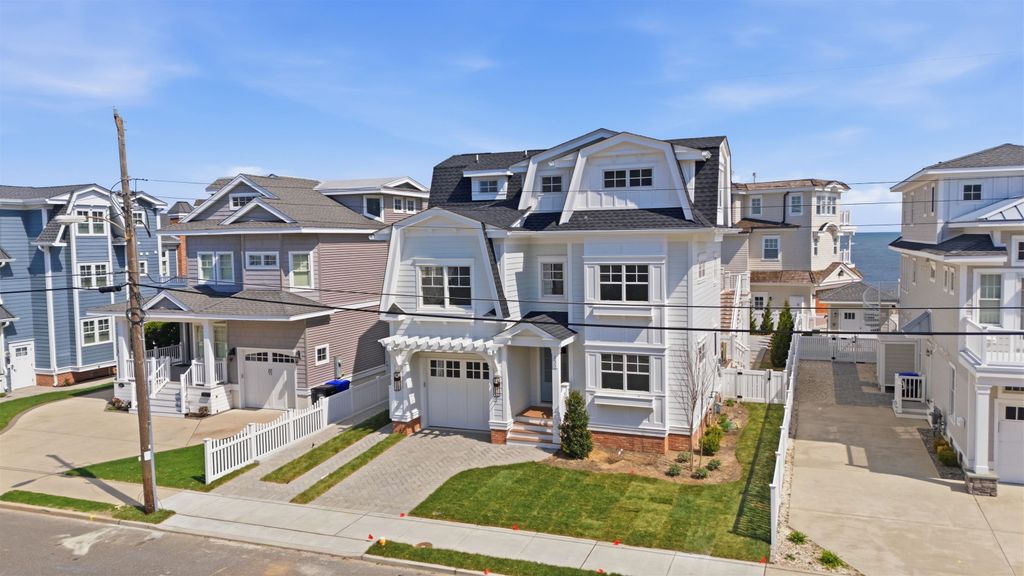 Photo of 135 7th Street, Avalon, NJ 08202 (MLS # 260879)