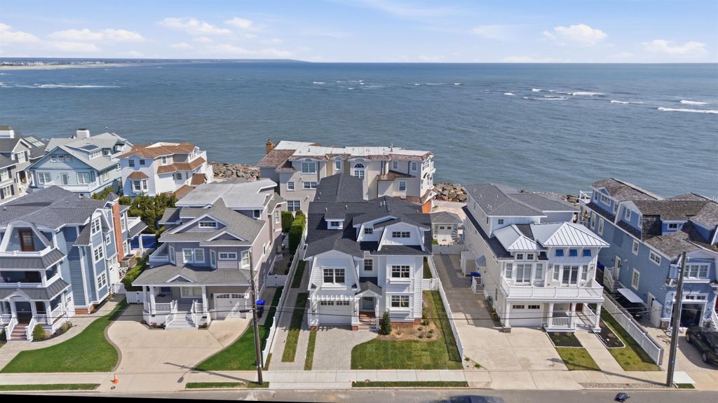 Photo of 135 7th Street, Avalon, NJ 08202 (MLS # 260879)