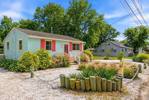 Homes For Sale - 124 W New York Avenue<br/> Villas, NJ 08251