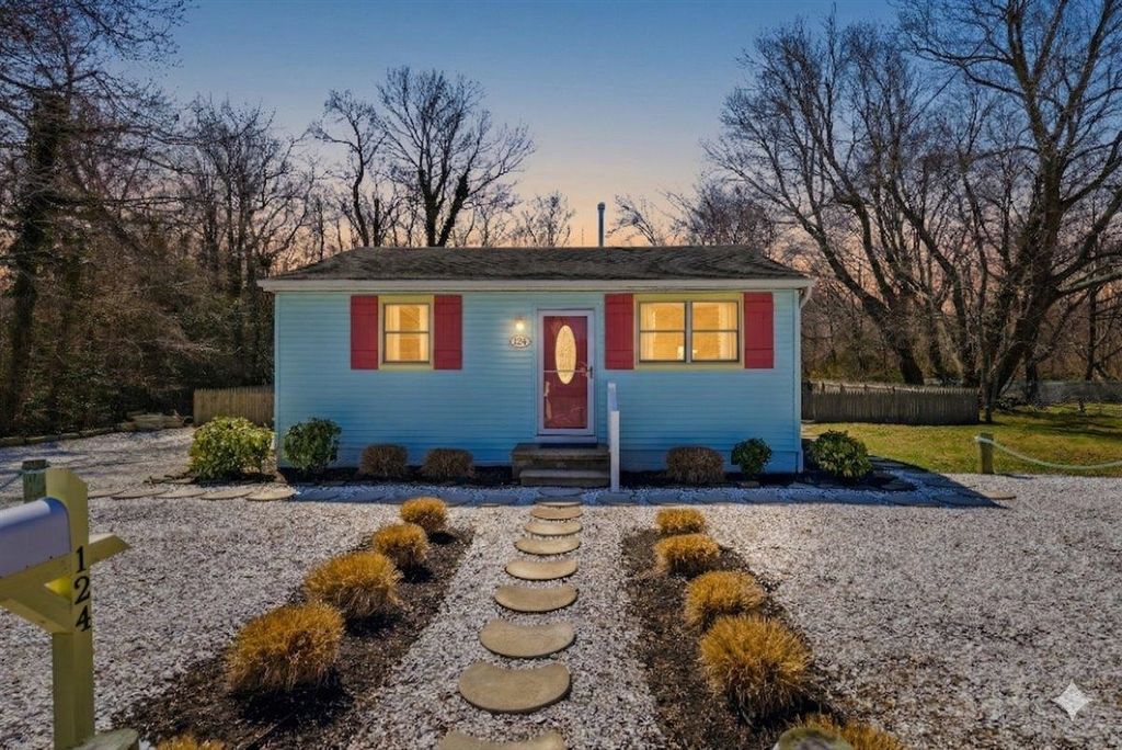 Photo of 124 W New York Avenue, Villas, NJ 08251 (MLS # 260750)