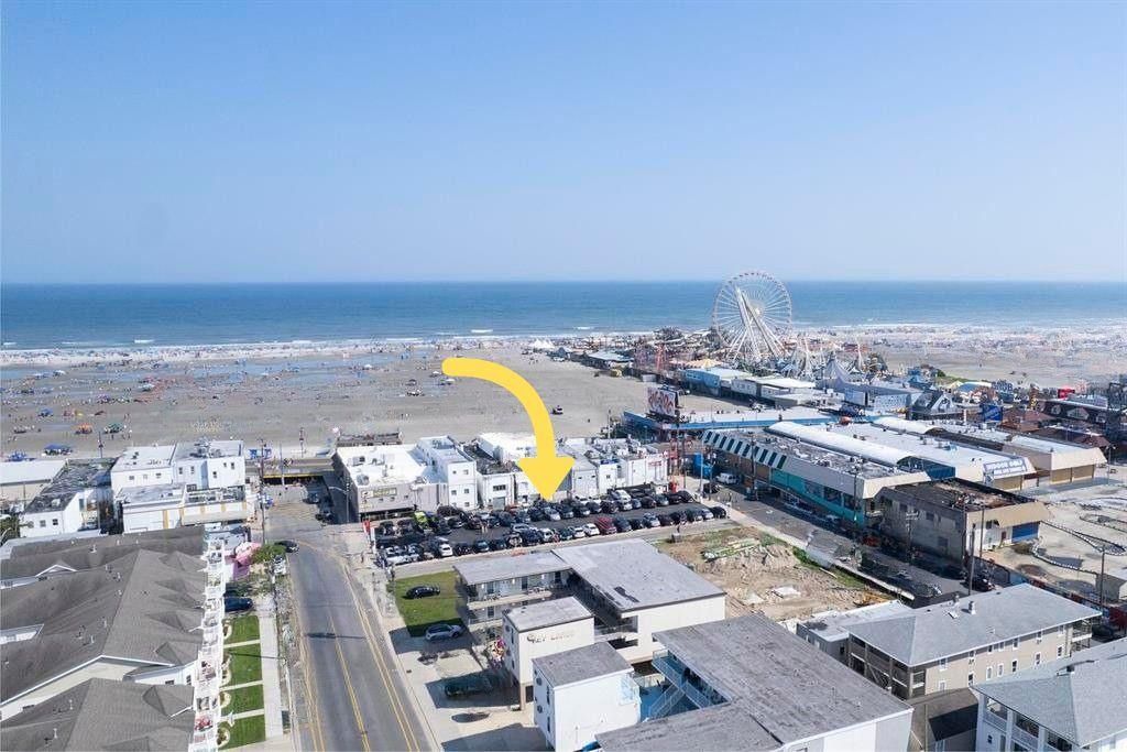 Photo of 341 E Oak Avenue, Wildwood, NJ 08260 (MLS # 260741)