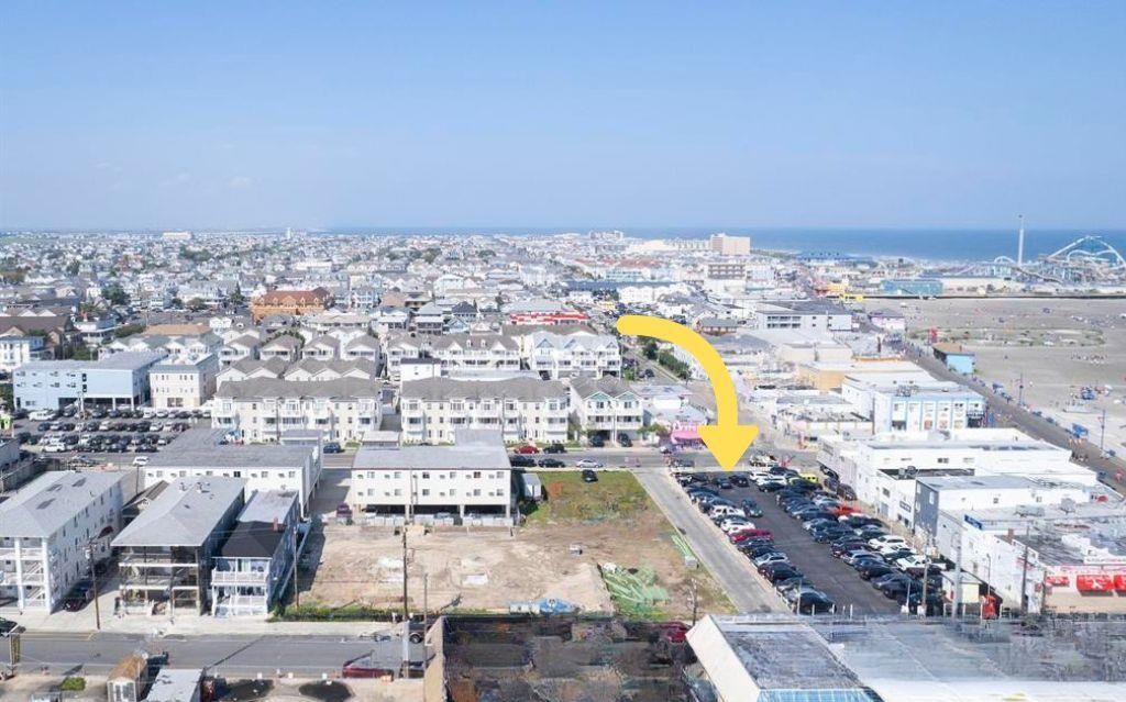 Photo of 341 E Oak Avenue, Wildwood, NJ 08260 (MLS # 260741)