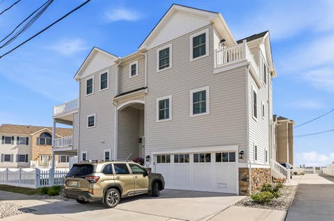 Townhouse For Sale - 511 W 19th Avenue #N/A<br/> North Wildwood, NJ 08260